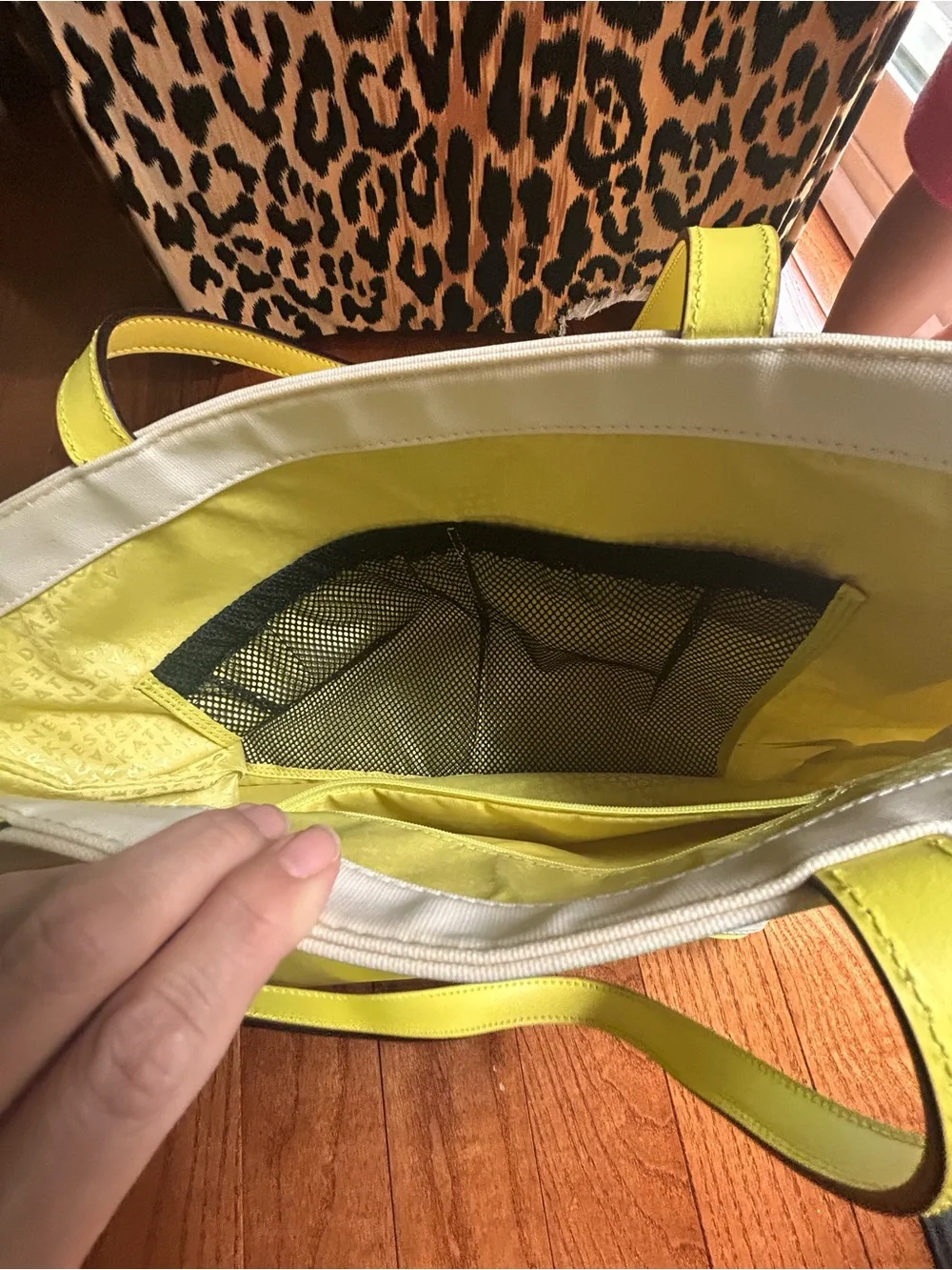 Kate Spade New York Sonora Poplar Court beach tote